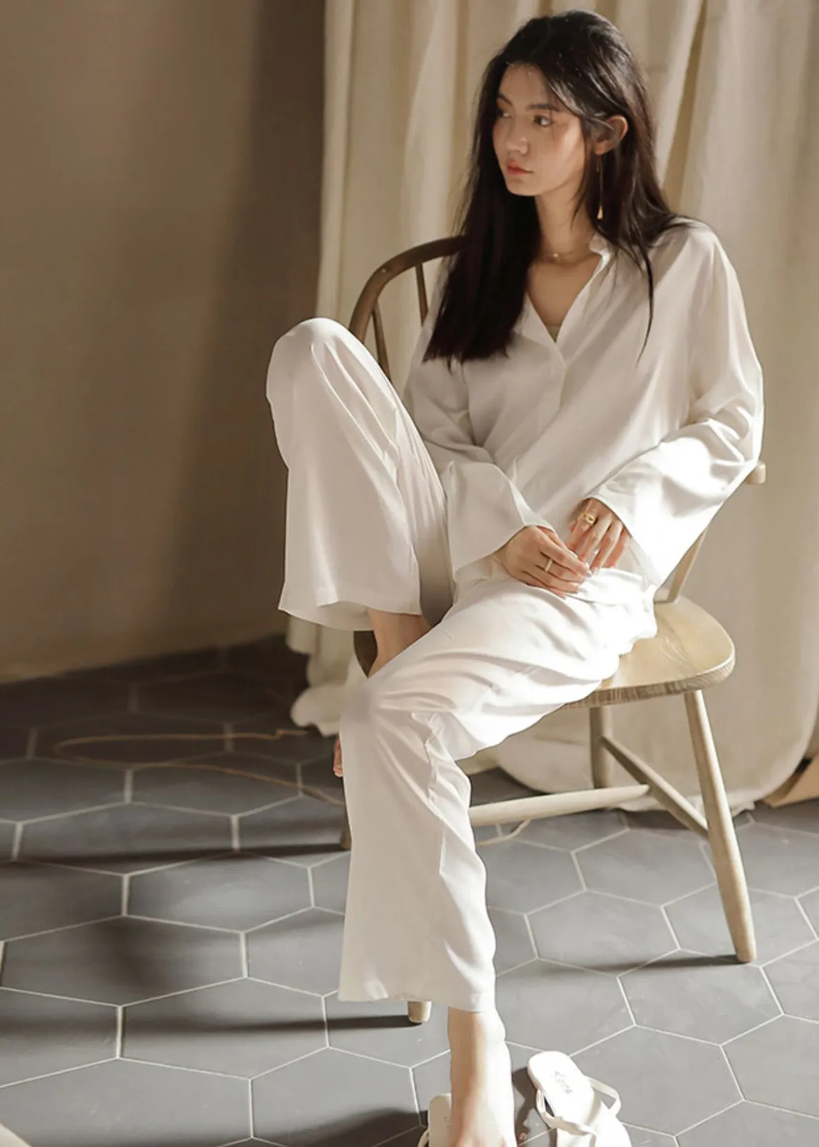 Elegant White Peter Pan Collar Button Solid Ice Silk Pajamas Two Piece Set Spring LY1907