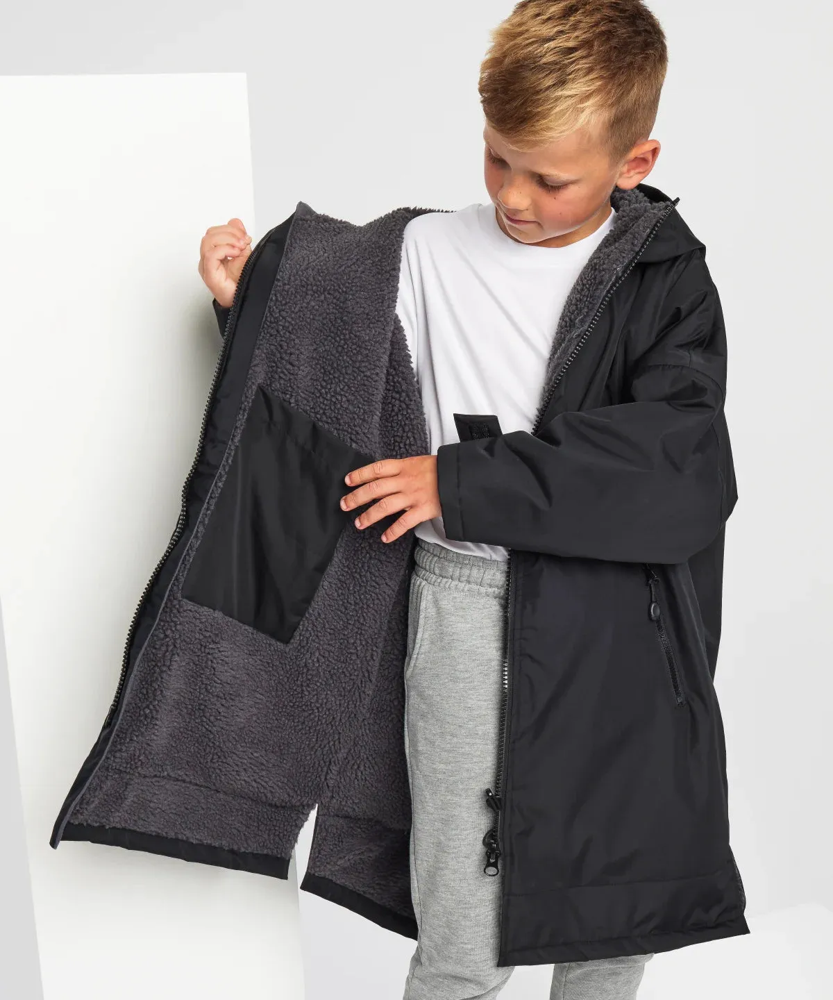 Kids TriDri® All-seasons waterproof changing robe